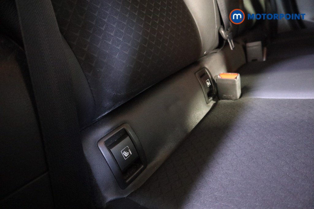 Nissan Juke N-Connecta Manual Petrol SUV - Stock Number (1632316) - 16th supplementary image