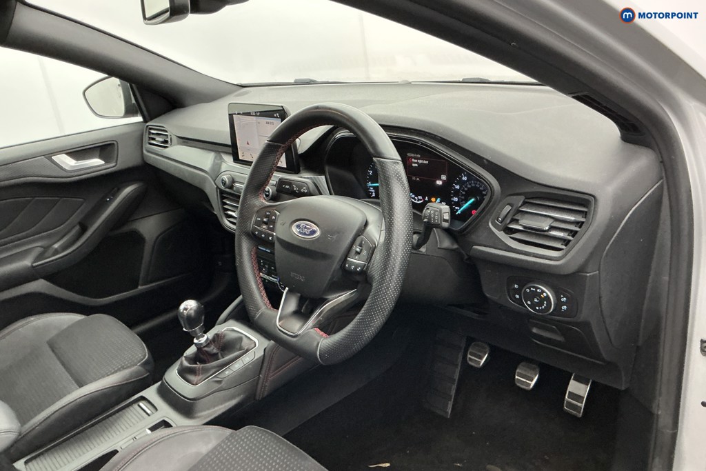 Ford Focus St-Line X Manual Petrol Hatchback - Stock Number (1632694) - 7th supplementary image