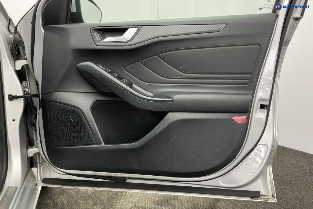 Ford Focus St-Line X Manual Petrol Hatchback - Stock Number (1632694) - 24th supplementary image