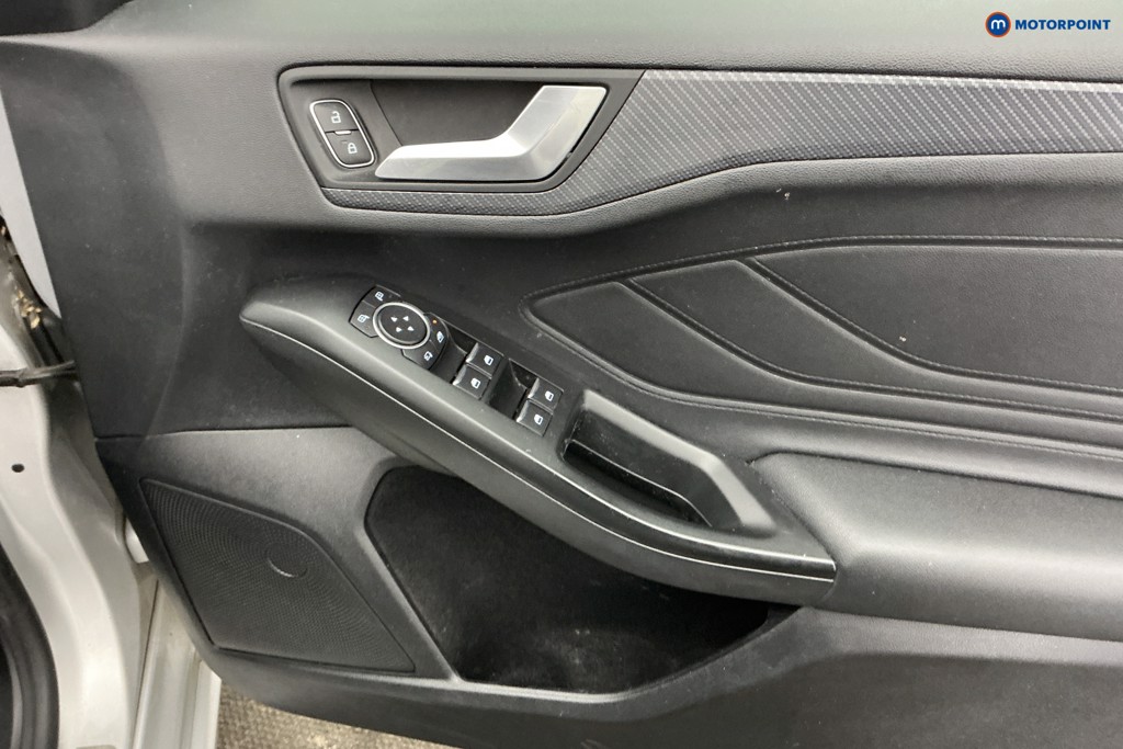 Ford Focus St-Line X Manual Petrol Hatchback - Stock Number (1632694) - 25th supplementary image
