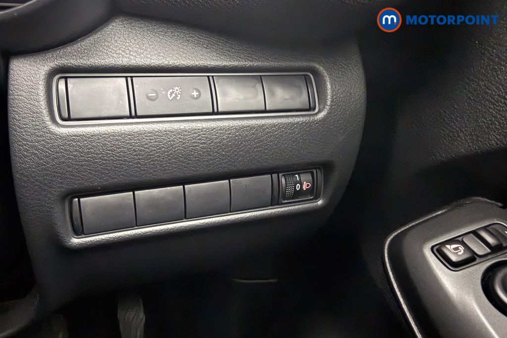 Nissan Juke N-Connecta Automatic Petrol-Electric Hybrid SUV - Stock Number (1633103) - 10th supplementary image