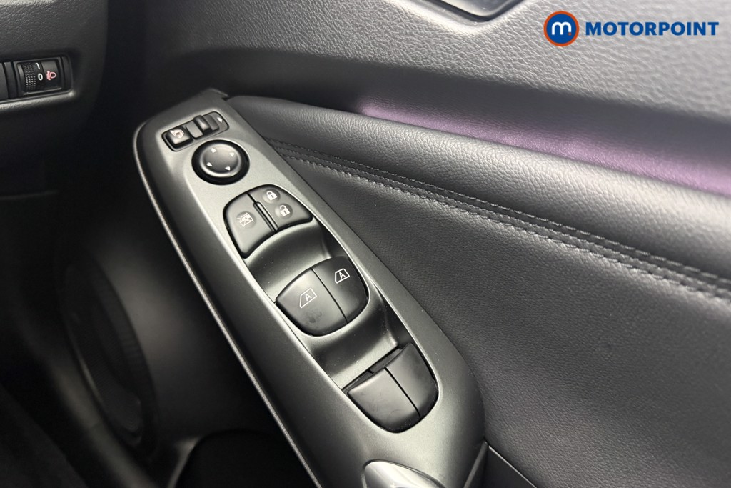 Nissan Juke N-Connecta Automatic Petrol-Electric Hybrid SUV - Stock Number (1633103) - 11th supplementary image