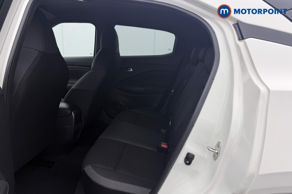 Nissan Juke N-Connecta Automatic Petrol-Electric Hybrid SUV - Stock Number (1633103) - 23rd supplementary image