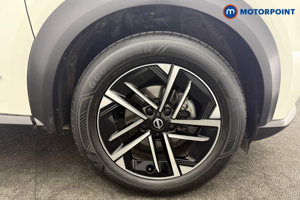 Nissan Juke N-Connecta Automatic Petrol-Electric Hybrid SUV - Stock Number (1633103) - 28th supplementary image