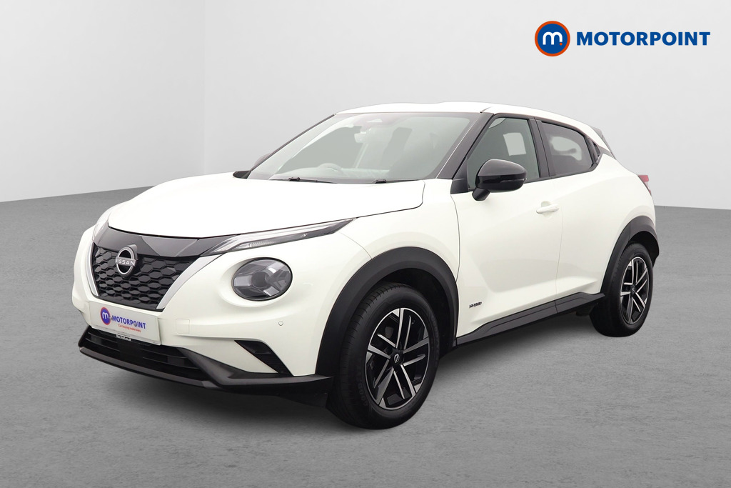 Nissan Juke N-Connecta Automatic Petrol-Electric Hybrid SUV - Stock Number (1633103) - Passenger side front corner