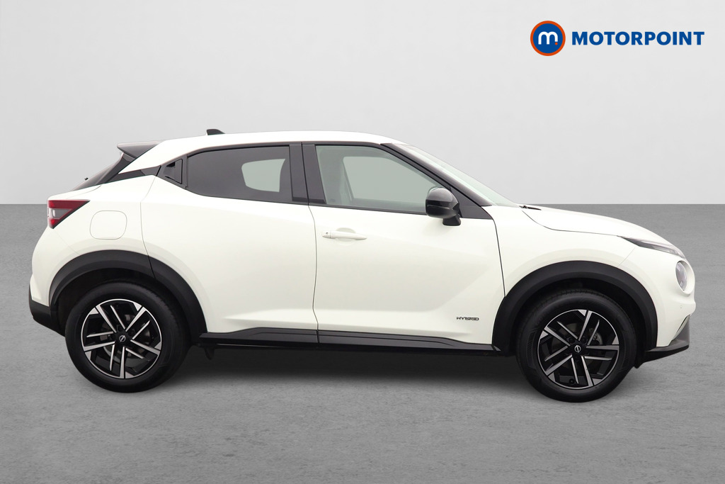 Nissan Juke N-Connecta Automatic Petrol-Electric Hybrid SUV - Stock Number (1633103) - Drivers side