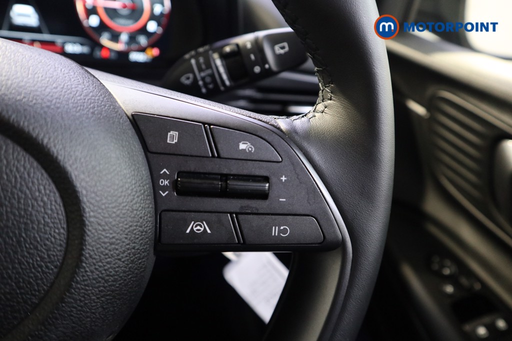 Hyundai I20 Premium Manual Petrol Hatchback - Stock Number (1633225) - 4th supplementary image