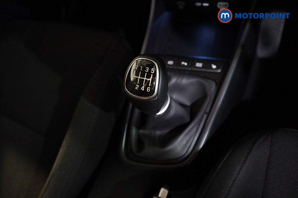 Hyundai I20 Premium Manual Petrol Hatchback - Stock Number (1633225) - 9th supplementary image