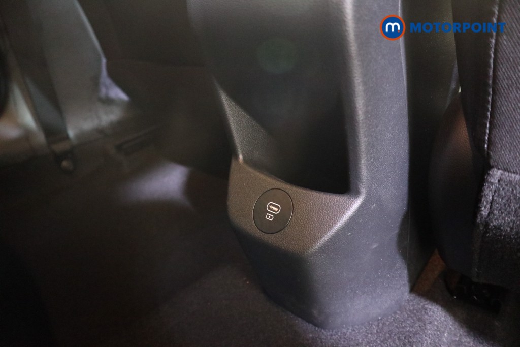 Hyundai I20 Premium Manual Petrol Hatchback - Stock Number (1633225) - 16th supplementary image