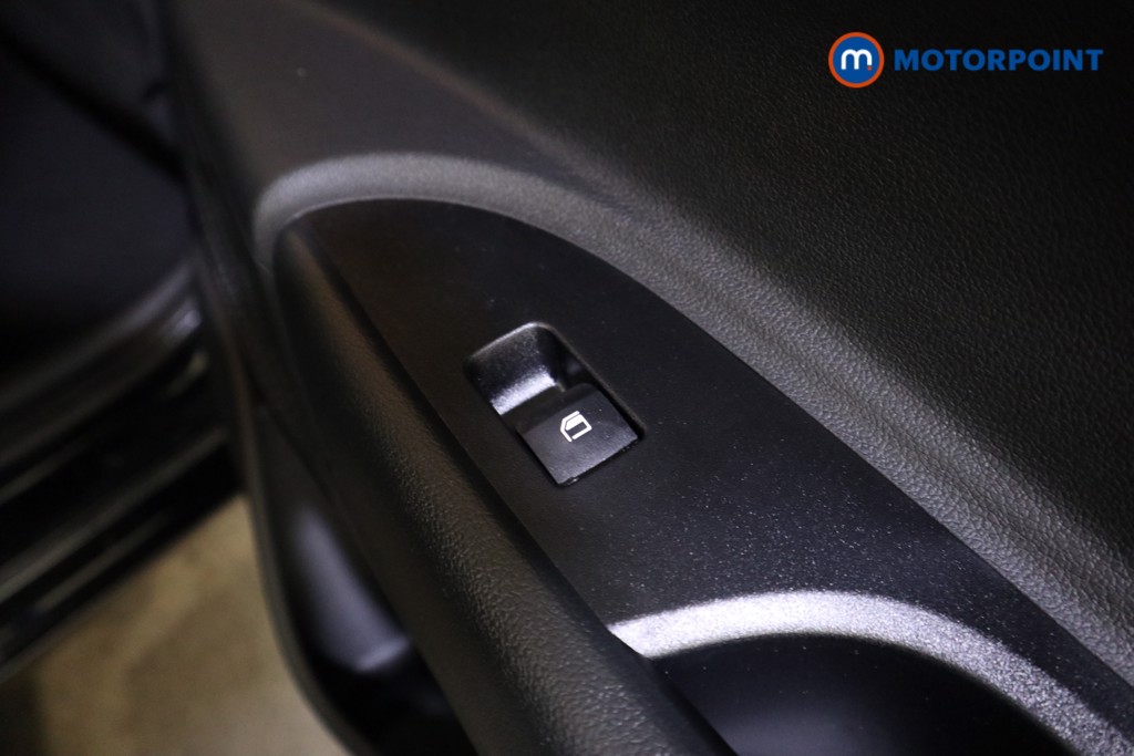 Hyundai I20 Premium Manual Petrol Hatchback - Stock Number (1633225) - 17th supplementary image