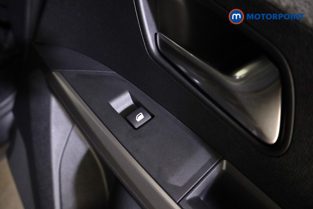 Peugeot 3008 Allure Automatic Petrol SUV - Stock Number (1633834) - 19th supplementary image