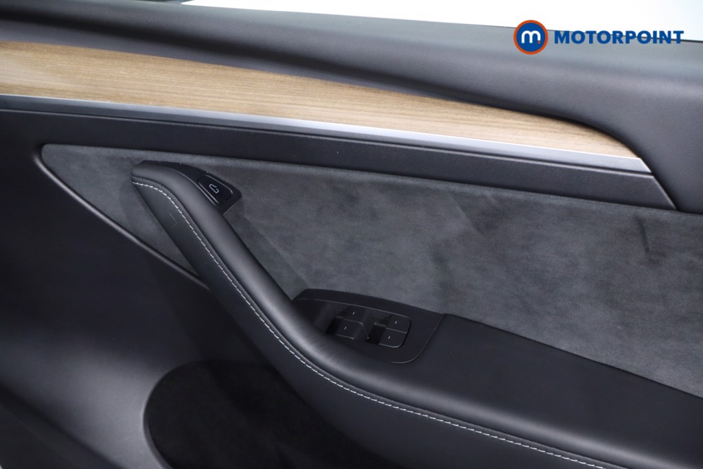 Tesla Model Y Long Range Automatic Electric SUV - Stock Number (1634169) - 24th supplementary image