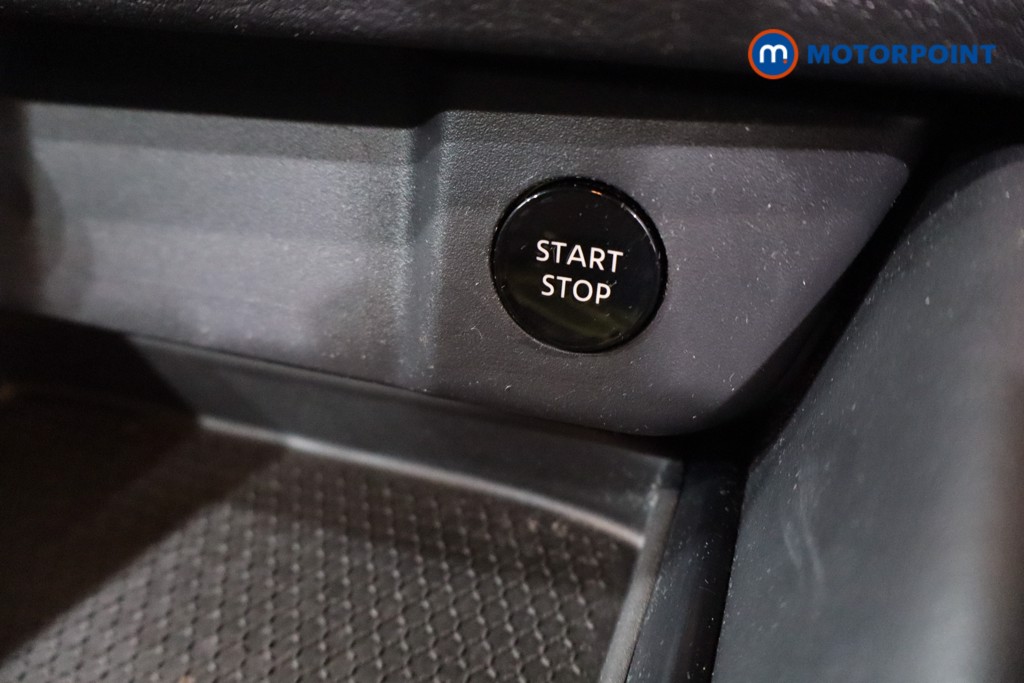 Nissan Qashqai N-Connecta Automatic Petrol-Electric Hybrid SUV - Stock Number (1634201) - 23rd supplementary image