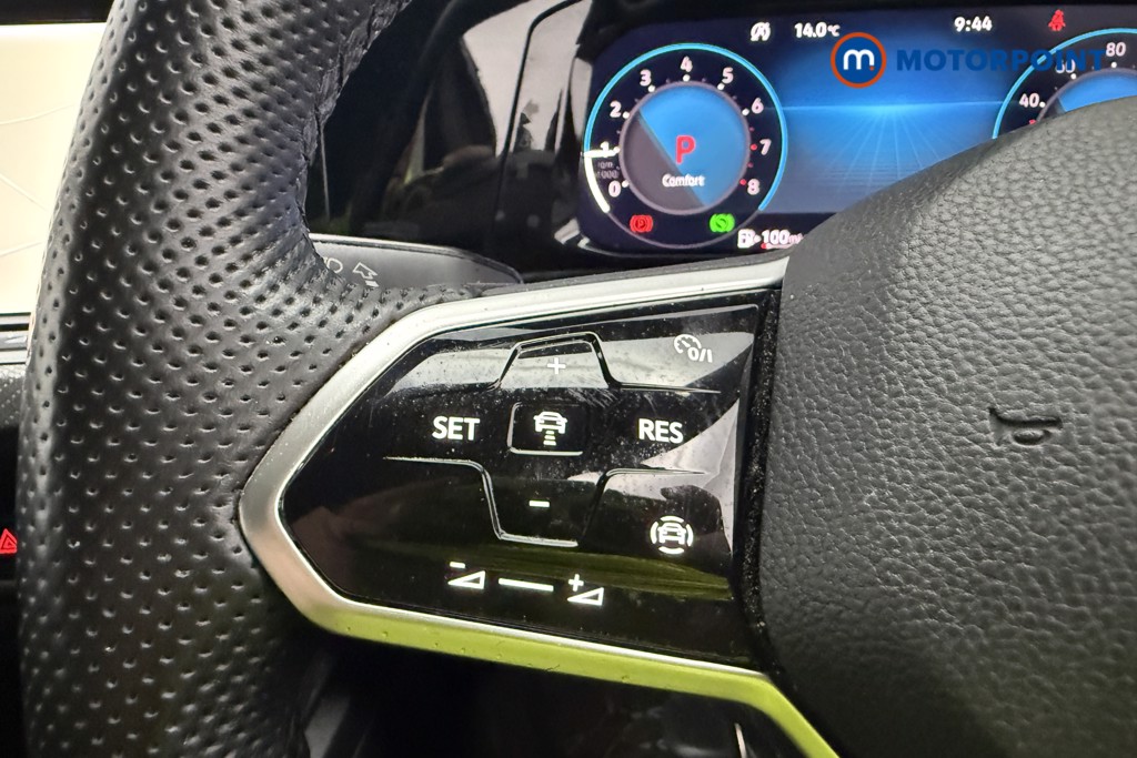 Volkswagen Golf R-Line Automatic Petrol Estate - Stock Number (1634497) - 22nd supplementary image