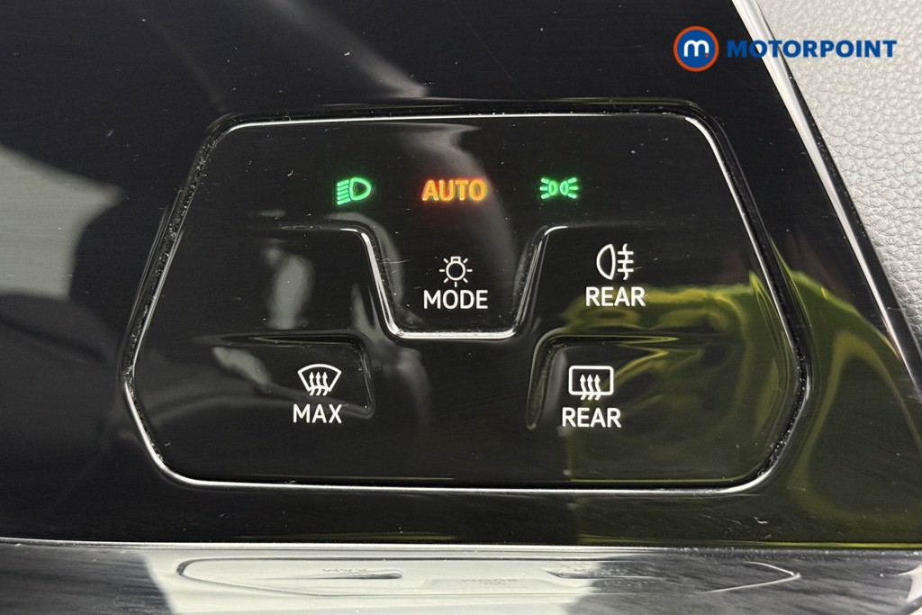 Volkswagen Golf R-Line Automatic Petrol Estate - Stock Number (1634497) - 24th supplementary image