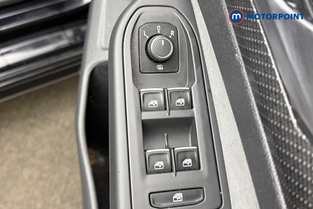 Volkswagen Golf R-Line Automatic Petrol Estate - Stock Number (1634497) - 27th supplementary image