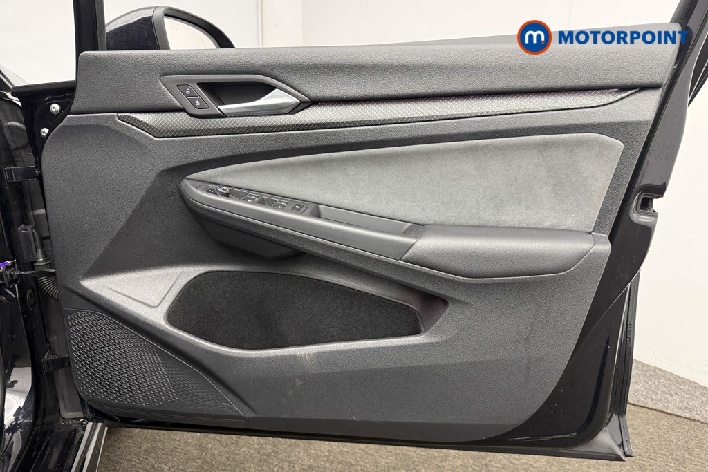 Volkswagen Golf R-Line Automatic Petrol Estate - Stock Number (1634497) - 28th supplementary image