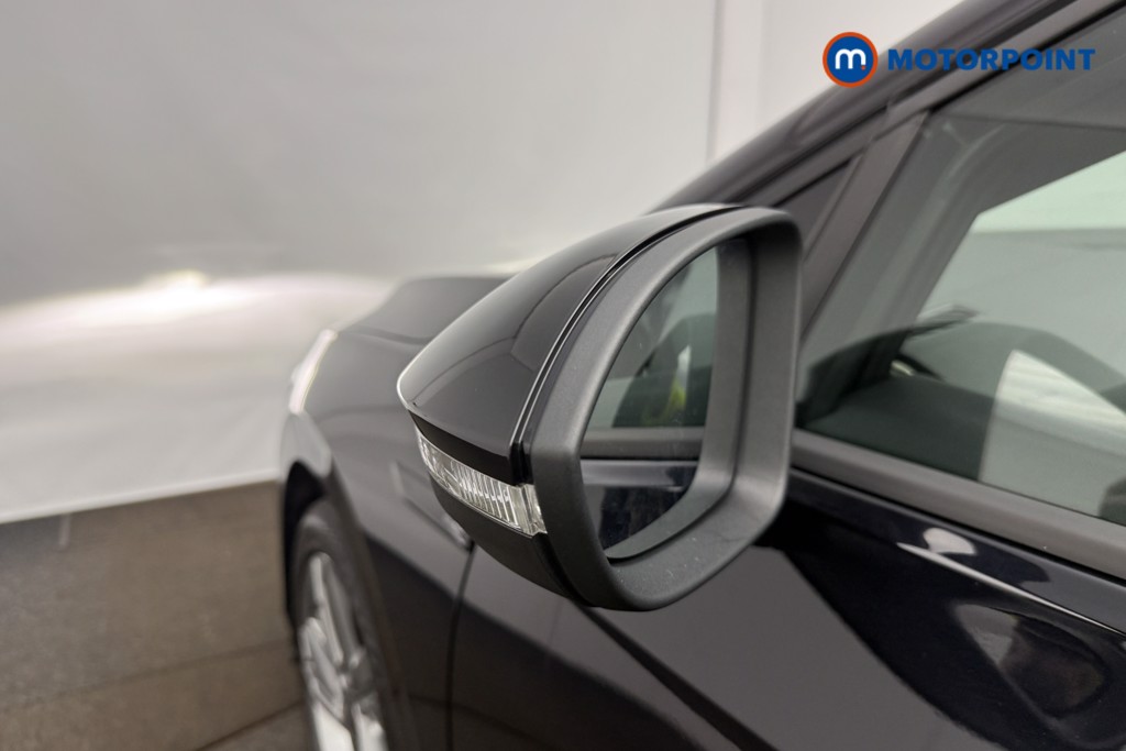 Volkswagen Golf R-Line Automatic Petrol Estate - Stock Number (1634497) - 30th supplementary image