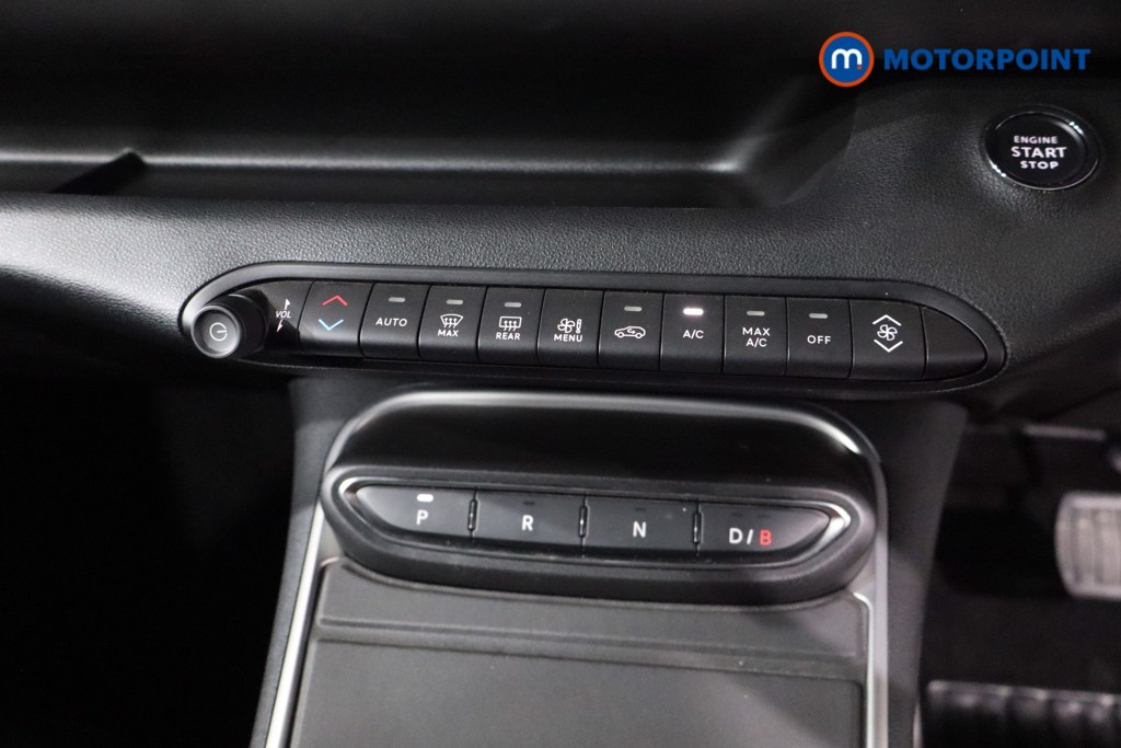 Jeep Avenger Summit Automatic Electric SUV - Stock Number (1635062) - 21st supplementary image