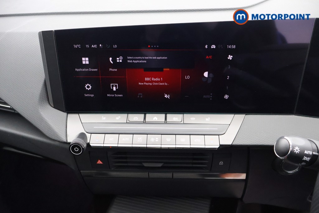 Vauxhall Astra Ultimate Automatic Petrol Hatchback - Stock Number (1635247) - 7th supplementary image