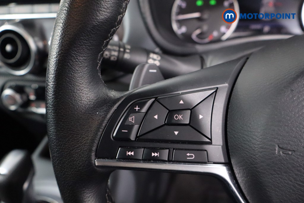 Nissan Juke Tekna Automatic Petrol SUV - Stock Number (1635931) - 7th supplementary image