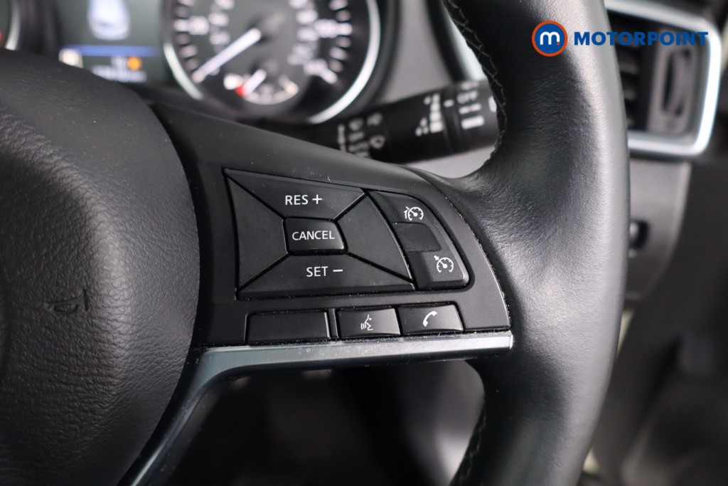 Nissan Qashqai N-Connecta Automatic Petrol SUV - Stock Number (1636012) - 8th supplementary image