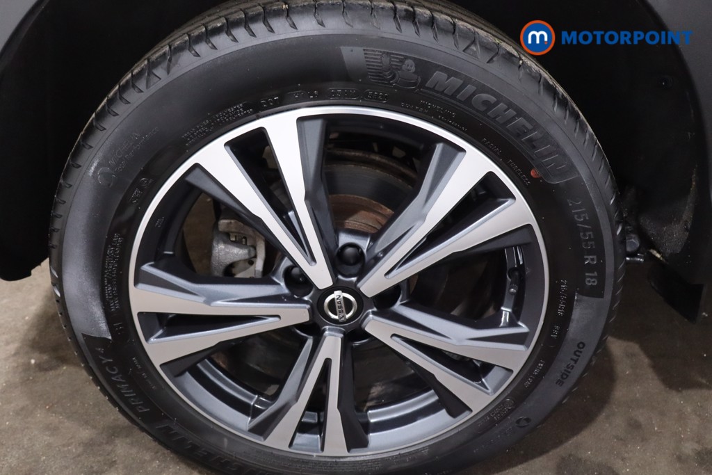 Nissan Qashqai N-Connecta Automatic Petrol SUV - Stock Number (1636012) - 9th supplementary image