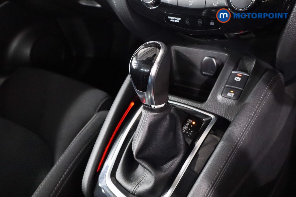 Nissan Qashqai N-Connecta Automatic Petrol SUV - Stock Number (1636012) - 19th supplementary image