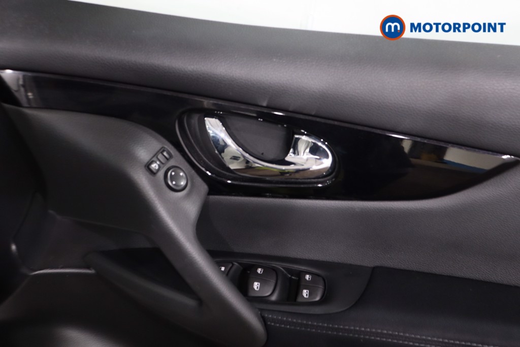 Nissan Qashqai N-Connecta Automatic Petrol SUV - Stock Number (1636012) - 25th supplementary image