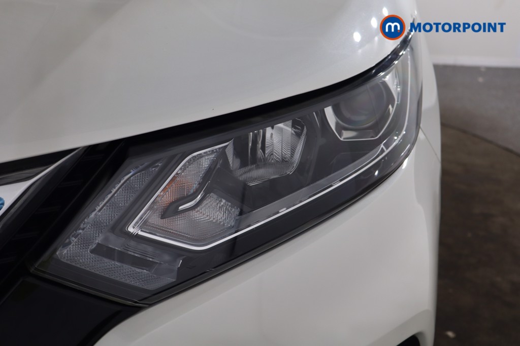 Nissan Qashqai N-Connecta Automatic Petrol SUV - Stock Number (1636012) - 32nd supplementary image