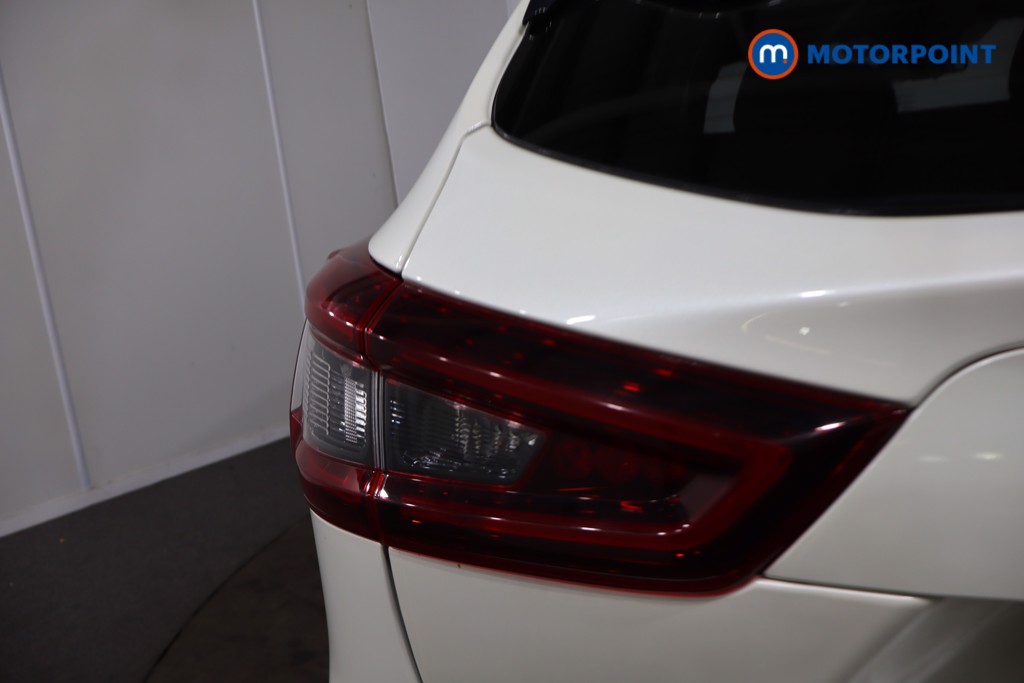 Nissan Qashqai N-Connecta Automatic Petrol SUV - Stock Number (1636012) - 37th supplementary image