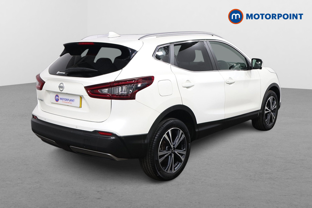 Nissan Qashqai N-Connecta Automatic Petrol SUV - Stock Number (1636012) - Drivers side rear corner