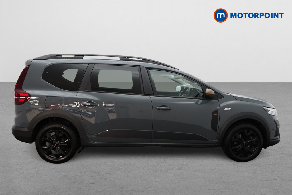 Dacia Jogger Extreme Manual Petrol People Carrier - Stock Number (1636129) - Drivers side