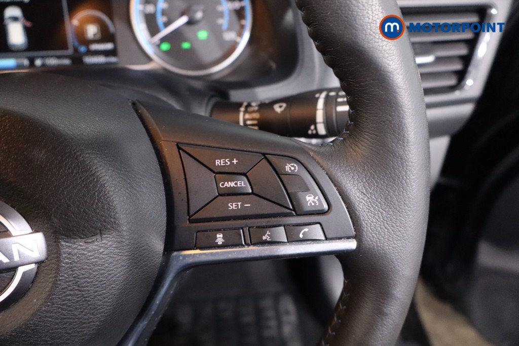 Nissan Leaf N-Connecta Automatic Electric Hatchback - Stock Number (1636281) - 8th supplementary image