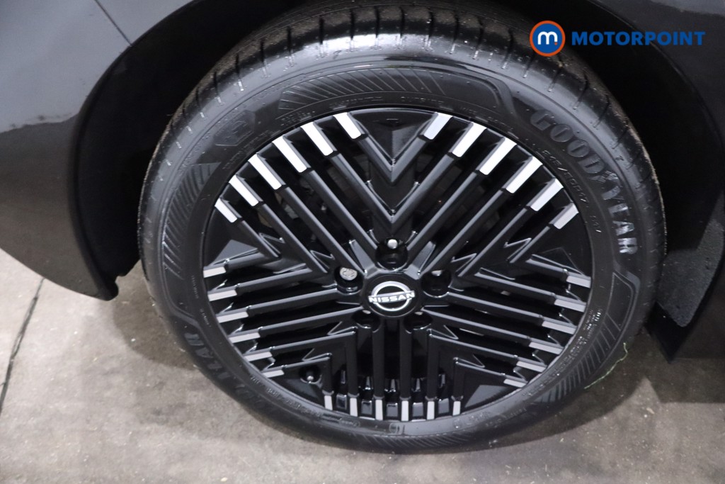 Nissan Leaf N-Connecta Automatic Electric Hatchback - Stock Number (1636281) - 9th supplementary image