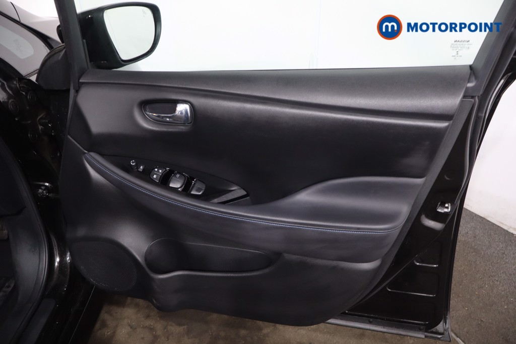 Nissan Leaf N-Connecta Automatic Electric Hatchback - Stock Number (1636281) - 24th supplementary image