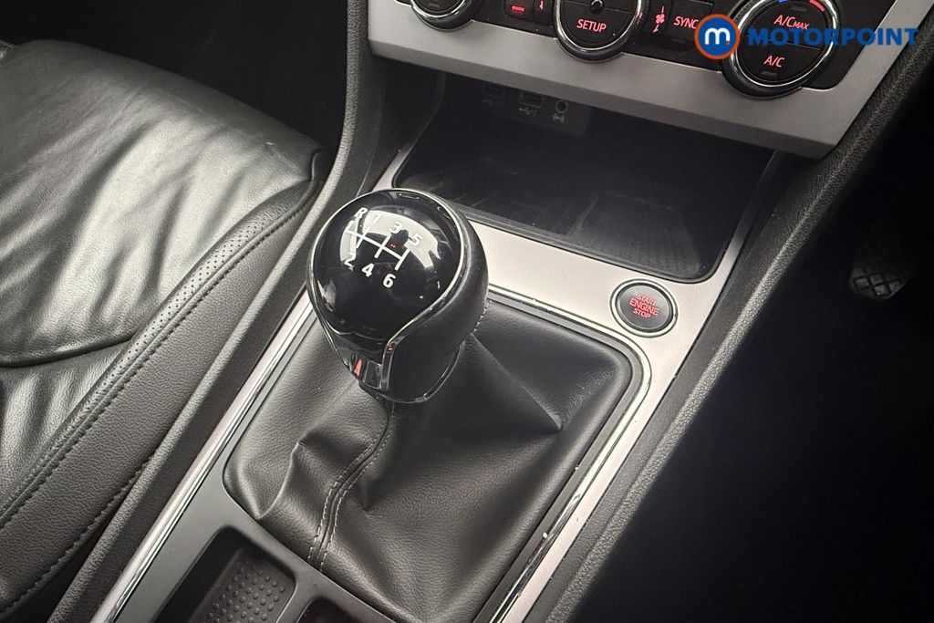 Seat Leon Xcellence Lux Manual Diesel Hatchback - Stock Number (1636282) - 6th supplementary image