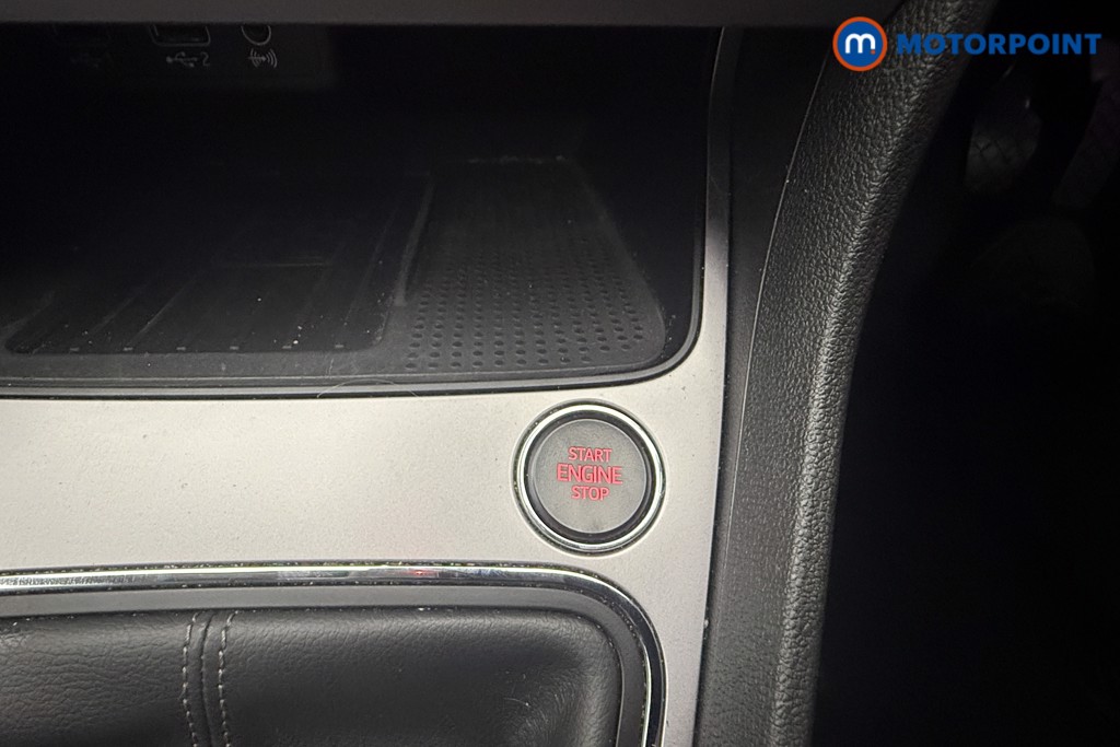 Seat Leon Xcellence Lux Manual Diesel Hatchback - Stock Number (1636282) - 7th supplementary image