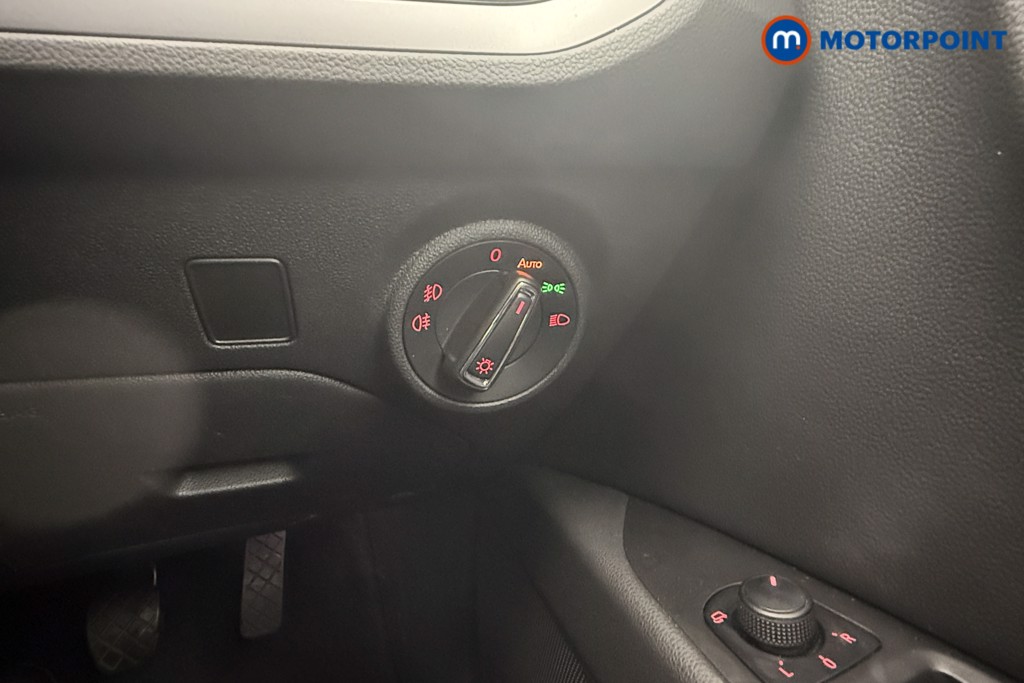 Seat Leon Xcellence Lux Manual Diesel Hatchback - Stock Number (1636282) - 11th supplementary image