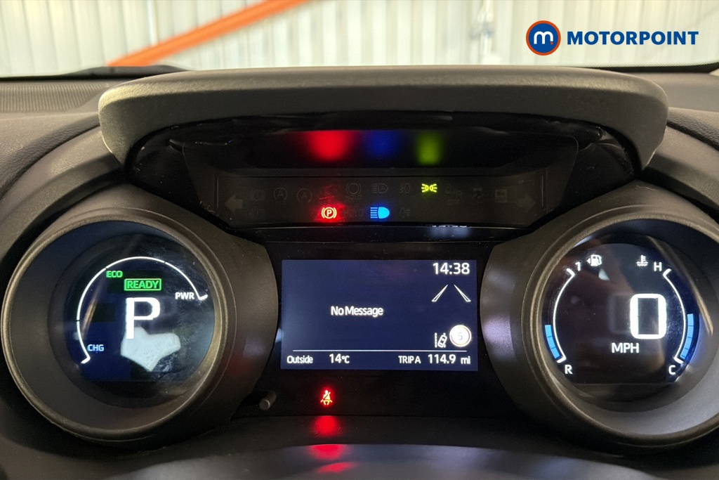 Toyota Yaris Design Automatic Petrol-Electric Hybrid Hatchback - Stock Number (1636284) - 7th supplementary image