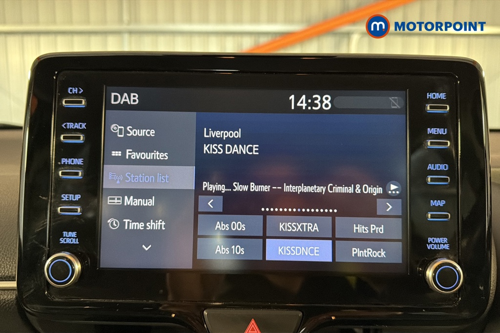 Toyota Yaris Design Automatic Petrol-Electric Hybrid Hatchback - Stock Number (1636284) - 8th supplementary image