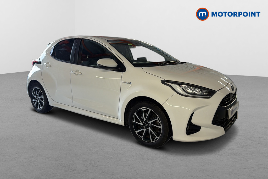 Toyota Yaris Design Automatic Petrol-Electric Hybrid Hatchback - Stock Number (1636284) - Drivers side front corner