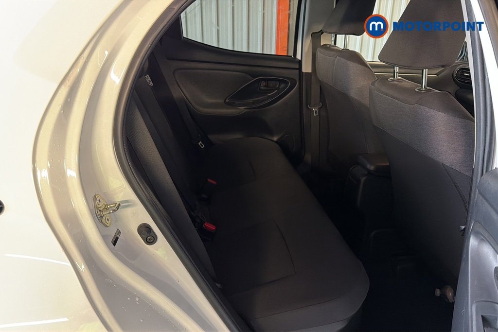 Toyota Yaris Design Automatic Petrol-Electric Hybrid Hatchback - Stock Number (1636284) - 25th supplementary image