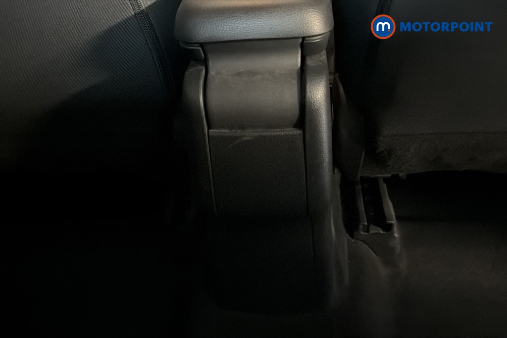 Toyota Yaris Design Automatic Petrol-Electric Hybrid Hatchback - Stock Number (1636284) - 28th supplementary image