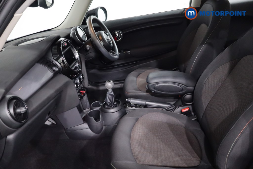 Mini Hatchback Cooper Classic Manual Petrol Hatchback - Stock Number (1636299) - 4th supplementary image