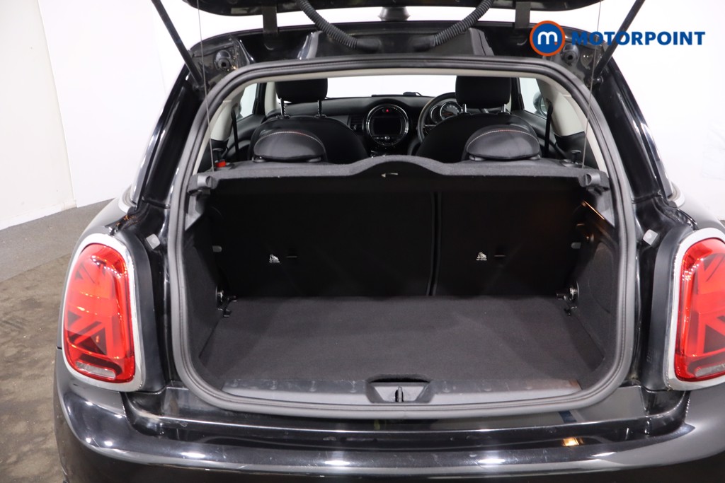 Mini Hatchback Cooper Classic Manual Petrol Hatchback - Stock Number (1636299) - 36th supplementary image