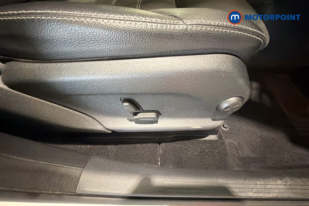 Mercedes-Benz GLC Amg Line Automatic Petrol SUV - Stock Number (1621085) - 25th supplementary image