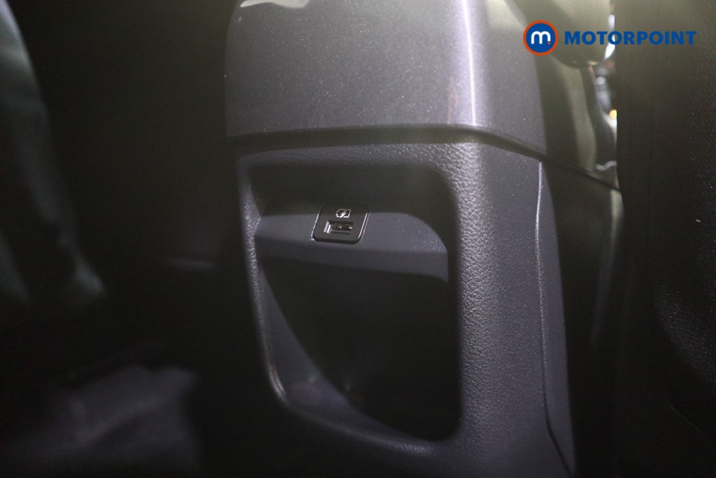 Nissan Juke N-Connecta Manual Petrol SUV - Stock Number (1622863) - 18th supplementary image