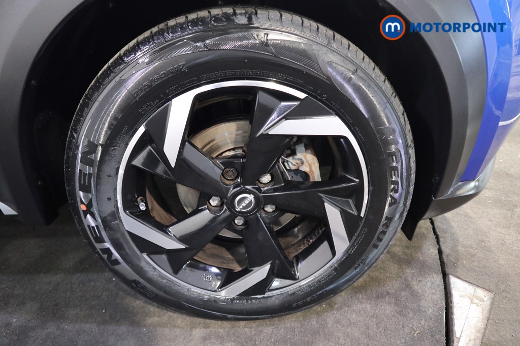 Nissan Juke N-Connecta Manual Petrol SUV - Stock Number (1622863) - 22nd supplementary image