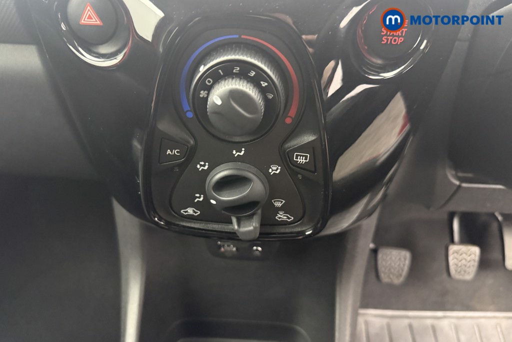 Peugeot 108 Allure Manual Petrol Hatchback - Stock Number (1624528) - 13th supplementary image